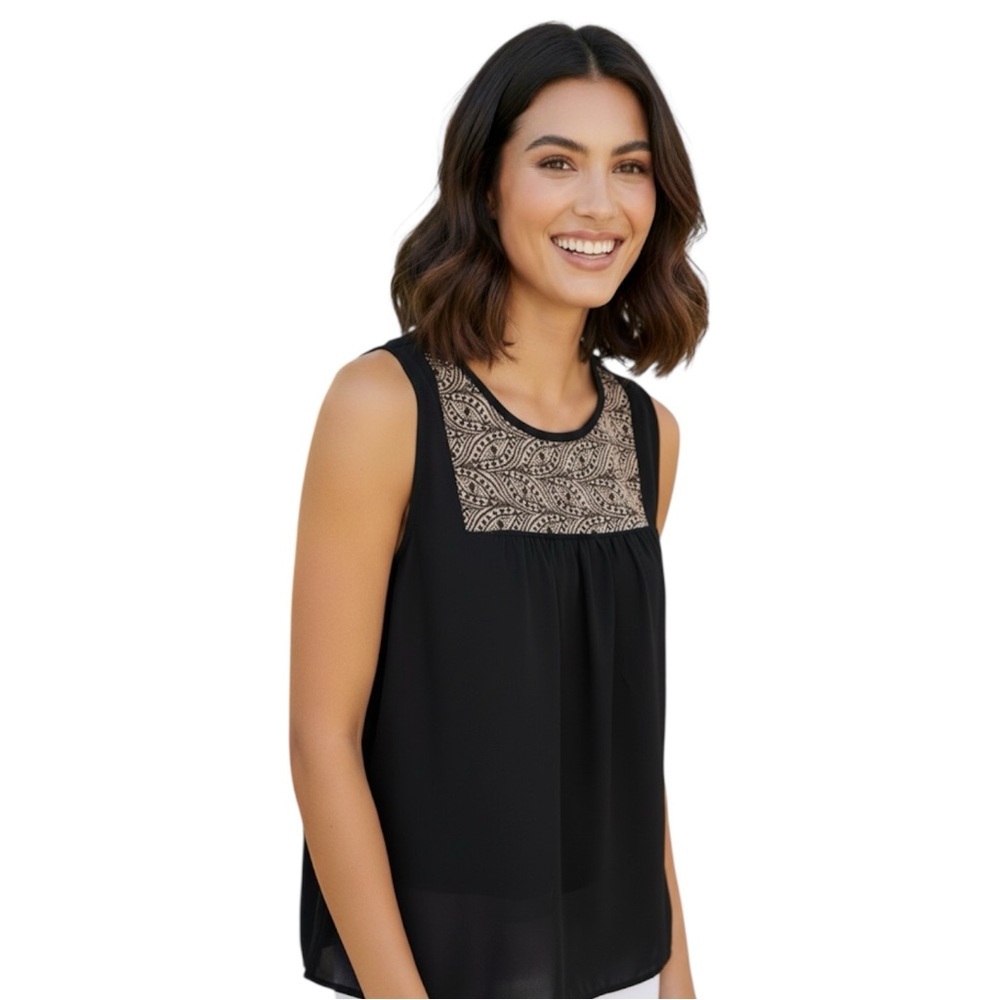 Gap Sleeveless Black Lace Front Top – Size XL